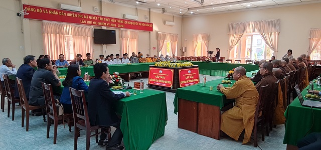 Gặp mặt các chức sắc tôn giáo huyện Phù Mỹ năm 2023